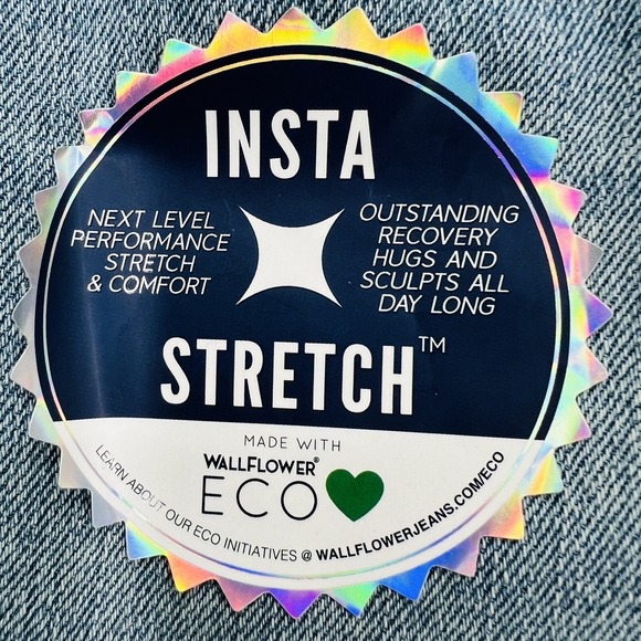 Wallflower Women's Mom Ankle Jeans Size 26 Raw Hem High Rise Stretch Blue NWT - Picture 11 of 12